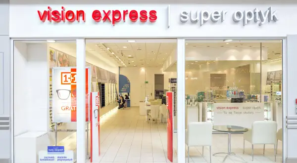 Złamane okulary? Naprawa w Vision Express czy to się opłaca?